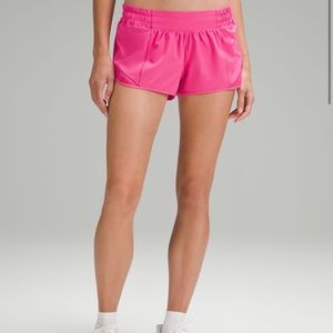 Lululemon Hotty Hot 2.5” Low Rise - Sonic Pink